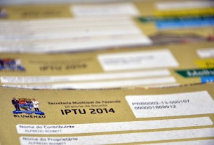 CARNS DO IPTU 2014 COMEAM A SER ENTREGUES