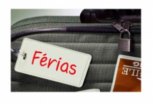 Tirar frias em perodo menor de 10 dias gera pagamento em dobro